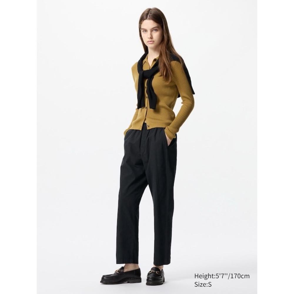 Uniqlo Cotton Relaxed Ankle Pants in black, size medium